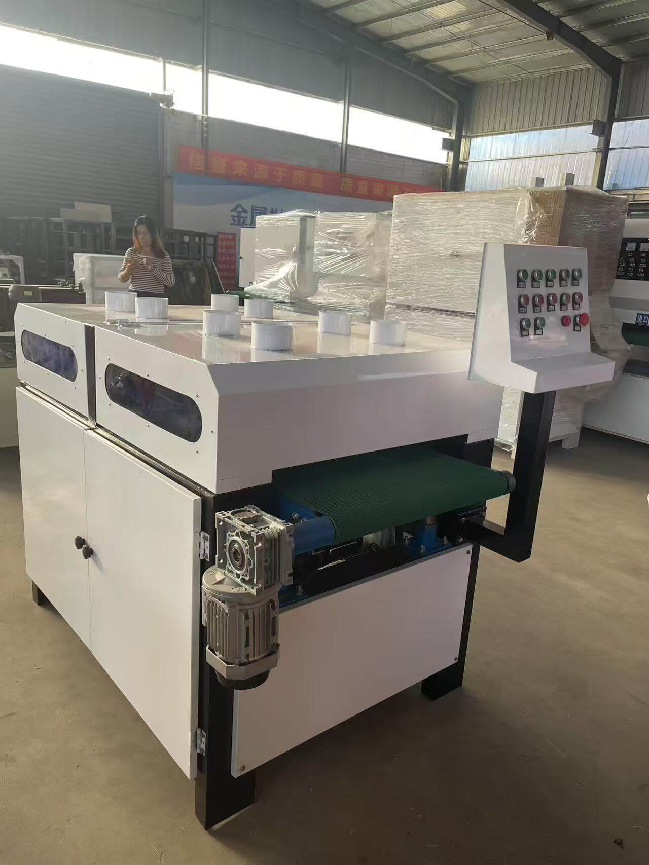 广东家具企业通过东浩物流越南专线,高效完成机械设备越南双清到门运输