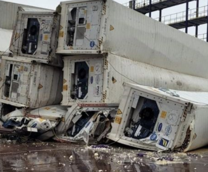 土耳其地震导致伊斯肯德伦港口关闭运营,土耳其海空运物流