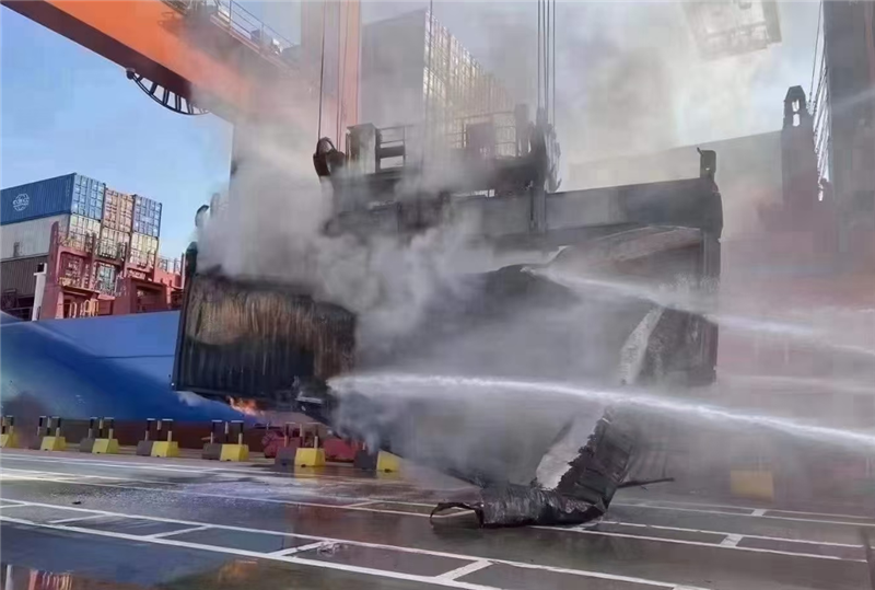 深圳蛇口SCT码头集装箱着火,疑似危险品伪瞒报